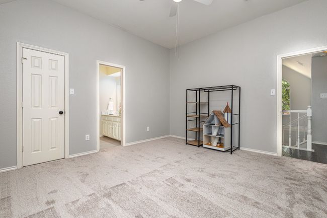 Bedroom with walk-in closet, ceiing fan, jack & jill bath | Image 23