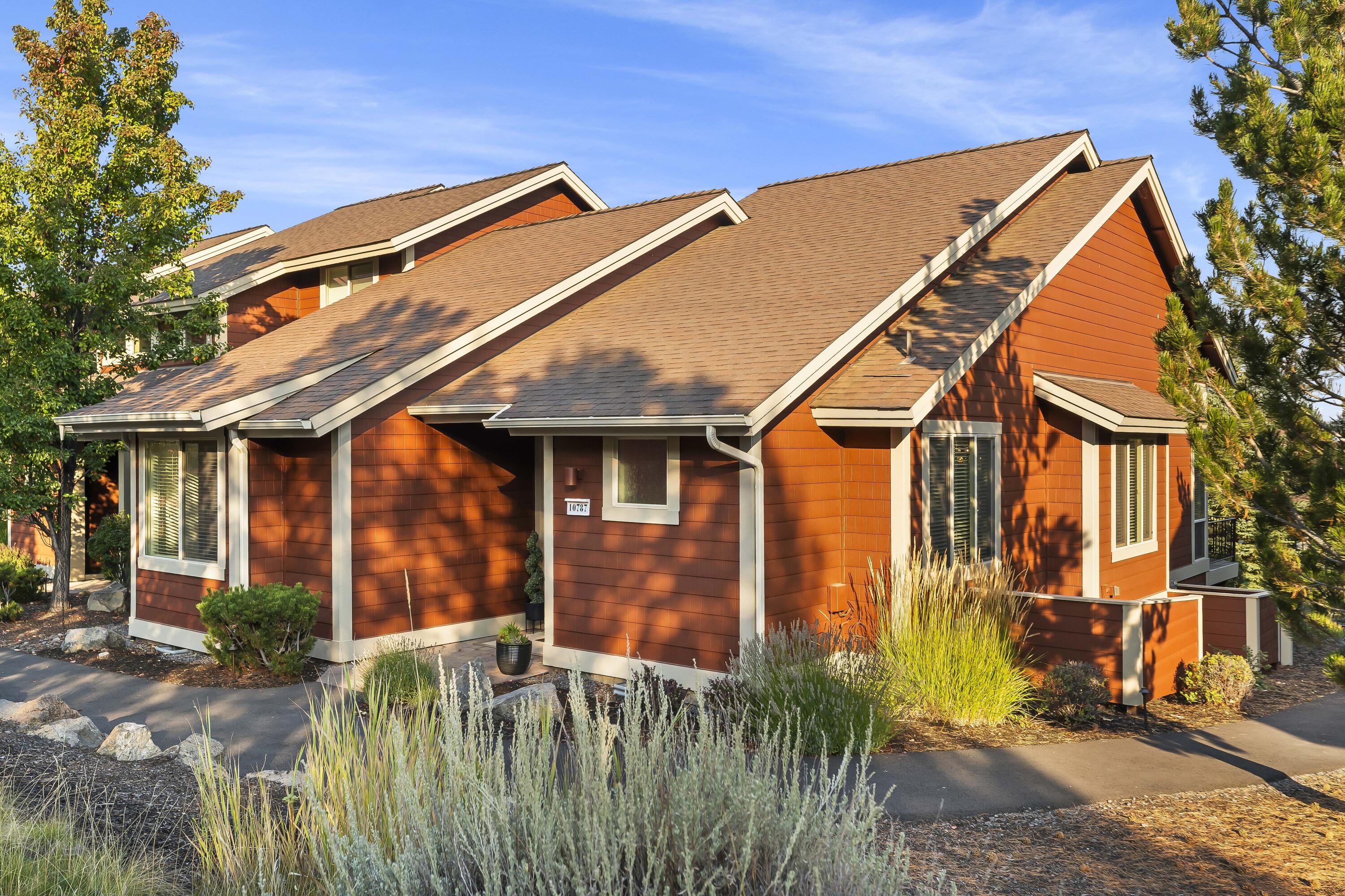 Village Loop, Redmond, OR 97756