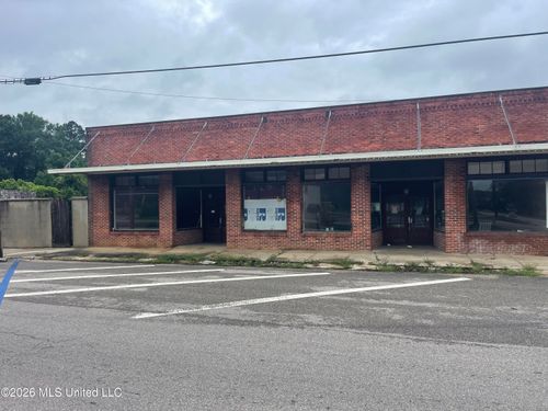 300 W Main Ave, Lumberton, MS, 39455-6501 | Card Image