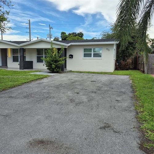 2-823 Nw 30th Ct, Wilton Manors, FL, 33311-1723 | Card Image