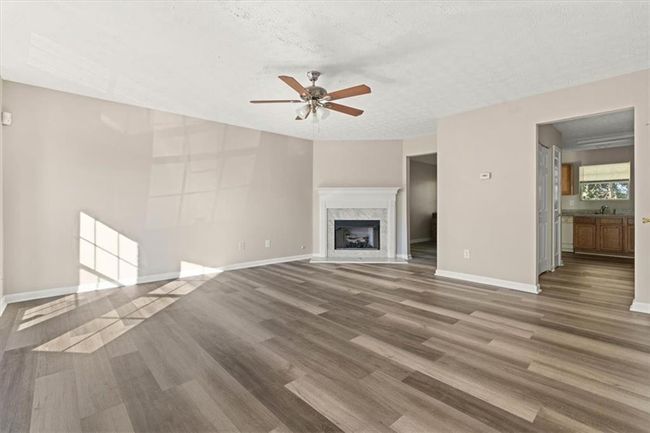 5696 Windfall Ln, Townhouse with 2 bedrooms, 3 bathrooms and 2 parking in Lithonia GA | Image 6