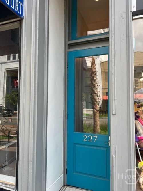 3-227 W Broughton St, savannah, GA, 31401-3284 | Card Image