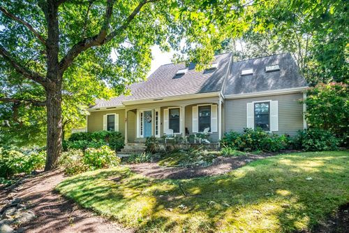 30 Surrey Rd, Winchester, MA, 01890-2357 | Card Image