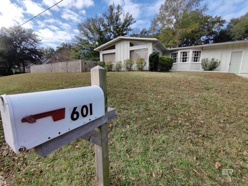 601 Bon Secour St, Fairhope, AL, 36532-3229 | Card Image