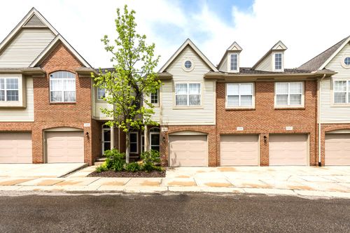 3195 Asher Rd, Ann Arbor, MI, 48104-4170 | Card Image