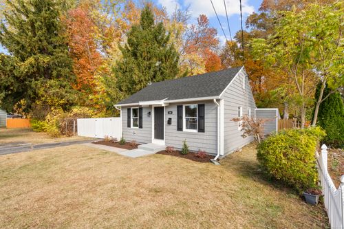 210 Handel Rd, East Hartford, CT, 06118-2621 | Card Image