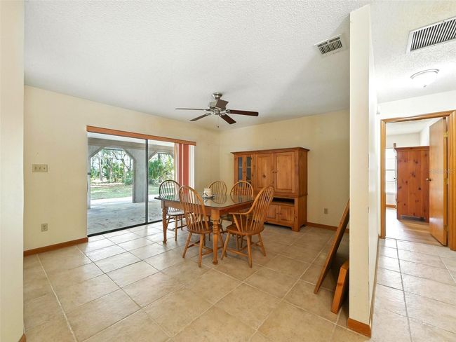 1053 Cavern Dr, House other with 4 bedrooms, 2 bathrooms and null parking in APOPKA FL | Image 4