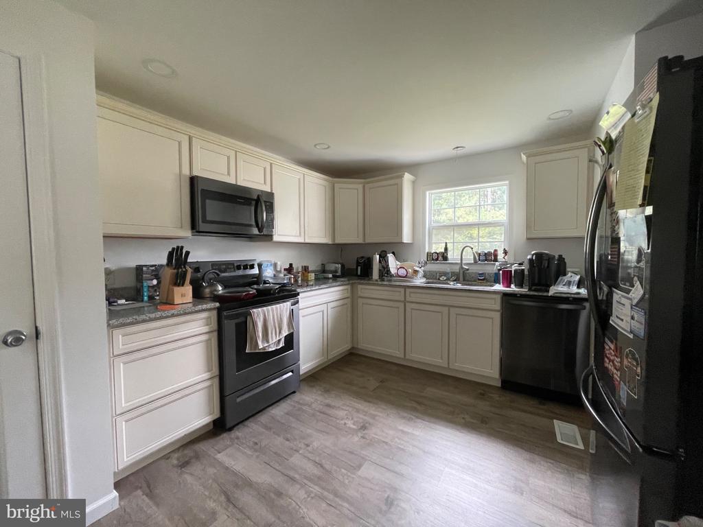 Residential in BRIDGEVILLE 3