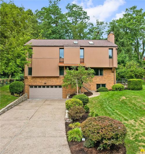 421 Clair Dr, Upper St. Clair, PA, 15241-1305 | Card Image