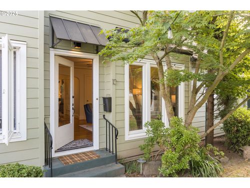 10-1411 Se 30th Ave, Portland, OR, 97214-4100 | Card Image