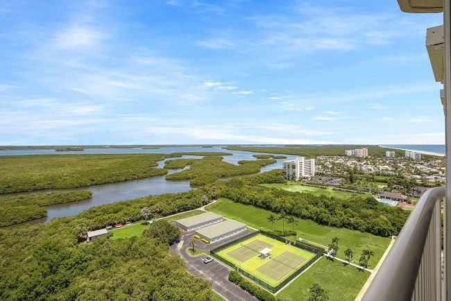 APT-1901 - 5049 N Highway A1a, Condo with 3 bedrooms, 2 bathrooms and null parking in Hutchinson Island FL | Image 21