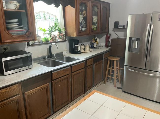 211 Sidney St, House other with 3 bedrooms, 1 bathrooms and null parking in Houston TX | Image 4
