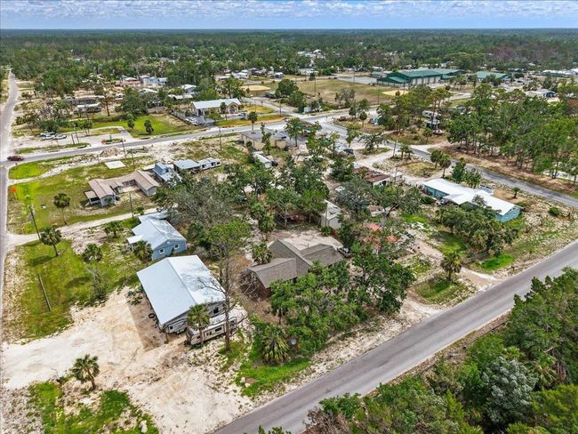 907 2 Nd Ave Se, House other with 4 bedrooms, 2 bathrooms and null parking in STEINHATCHEE FL | Image 35