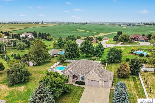 4003 Fox Ridge Cir, Bellevue, NE, 68123-3750 | Card Image
