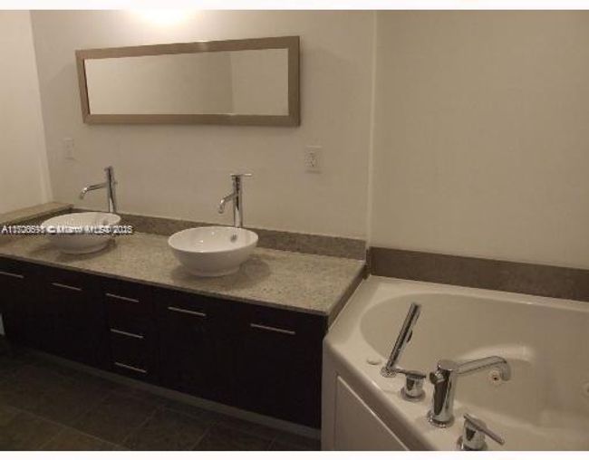 APT-301 - 3029 Ne 188 Th St, Condo with 3 bedrooms, 3 bathrooms and null parking in Aventura FL | Image 20