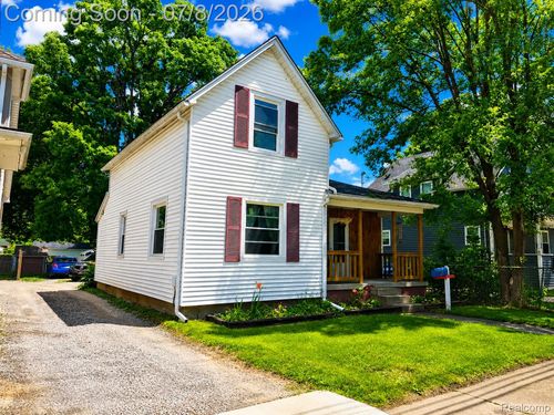 604 Oak St, Durand, MI, 48429-1226 | Card Image