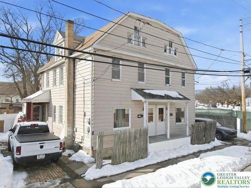10 Beekman St, Wilkes Barre, PA, 18702-2110 | Card Image