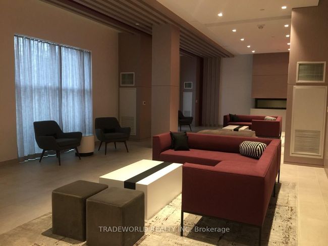 326 - 2301 Danforth Ave, Condo with 2 bedrooms, 1 bathrooms and 1 parking in Toronto ON | Image 8