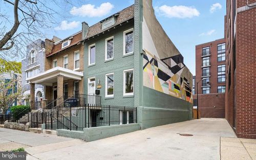 819 6th St Ne, WASHINGTON, DC, 20002-4325 | Card Image