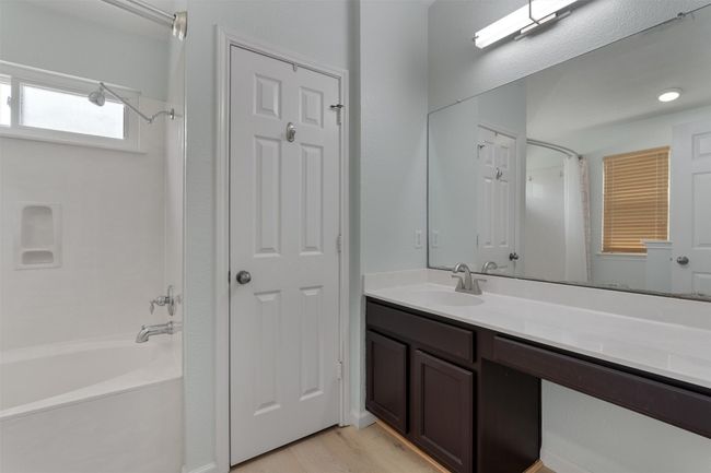 Full bath featuring shower / garden bath combination | Image 19