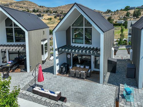1402 Cottage Ln, Chelan, WA, 98816-6000 | Card Image