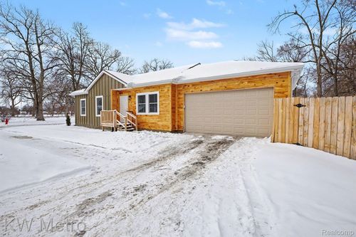 19700 Stahelin Ave, Detroit, MI, 48219-2138 | Card Image