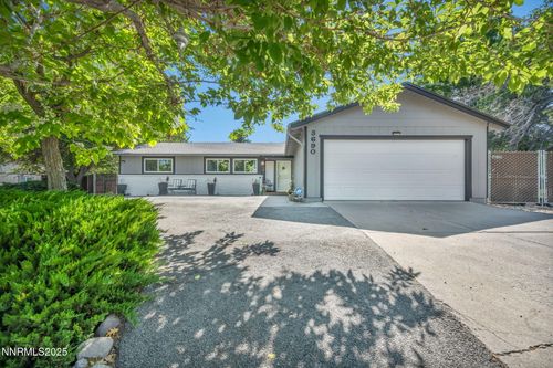 3690 Sleepy Hollow Dr, Reno, NV, 89502-8612 | Card Image