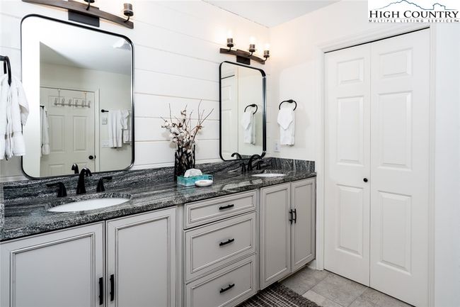 ROBIN-2 - 934 Chetola Lake Drive, Condo with 2 bedrooms, 2 bathrooms and null parking in Blowing Rock NC | Image 21