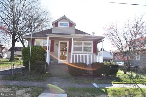 315 Carre Ave, ESSINGTON, PA, 19029-1302 | Card Image