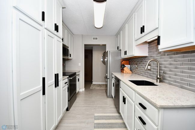 Kitchen | Image 4