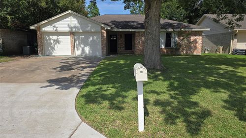 3865 Jasmine Dr, Alvin, TX, 77511-5020 | Card Image