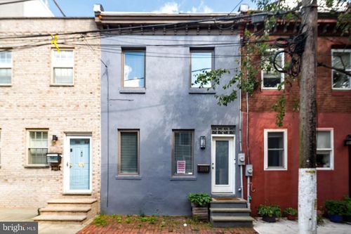 1009 S Chadwick St, PHILADELPHIA, PA, 19146-2007 | Card Image
