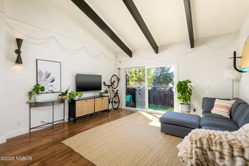 4-856 Highland Dr, Santa Barbara, CA, 93109-1335 | Card Image