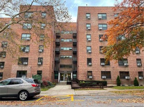 5m-213-05 75th Avenue, New York, NY, 11364 | Card Image