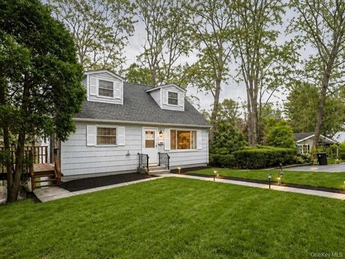 76 Beverly Rd, Mount Kisco, NY, 10549-1802 | Card Image
