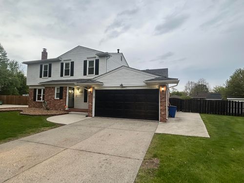 38647 Meeting House Ln, Livonia, MI, 48154-1104 | Card Image