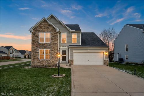 147 Stone Ridge Way, Berea, OH, 44017-3144 | Card Image