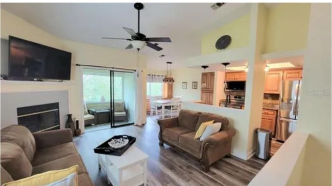 625 Duchess Blvd, Townhouse with 2 bedrooms, 2 bathrooms and null parking in DUNEDIN FL | Image 9