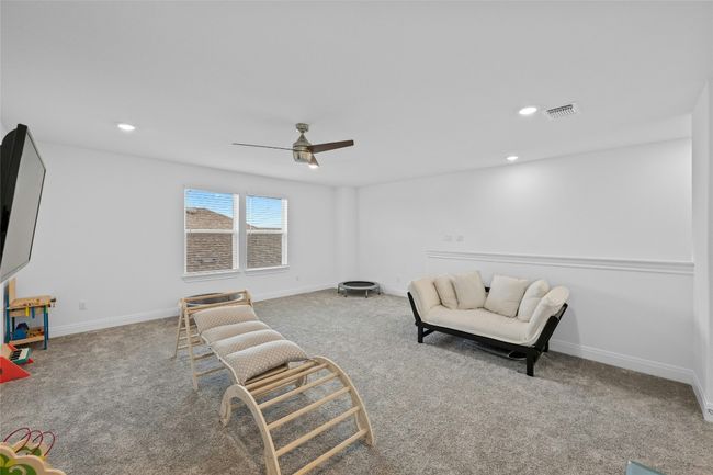 Upstairs living room | Image 28