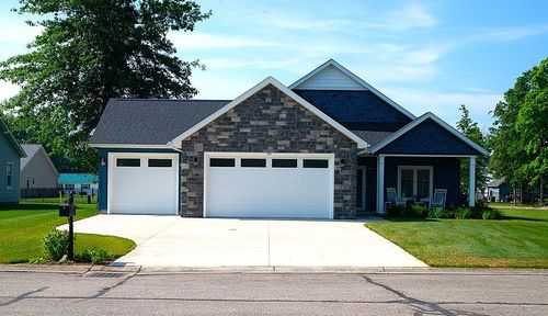 255 N Pine St, Lakeview, OH, 43331-9542 | Card Image
