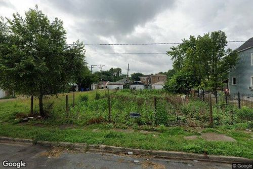 2017 W 53rd St, Chicago, IL, 60609-5508 | Card Image