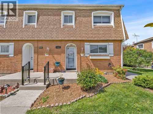5501 Empress Street, Windsor, ON, N8T3B2 | Card Image