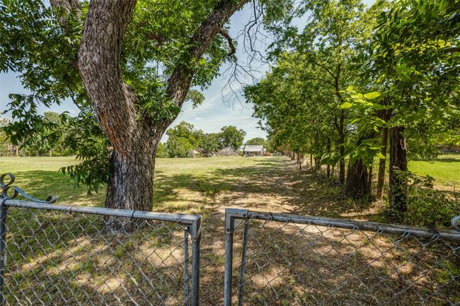 7000 Briar Rd, House other with 1 bedrooms, 1 bathrooms and null parking in Azle TX | Image 38