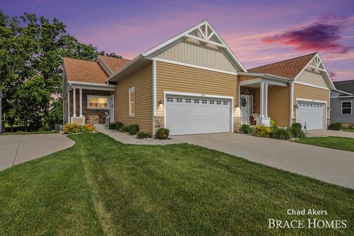 237 Hazelnut Dr, Coopersville, MI, 49404-1080 | Card Image