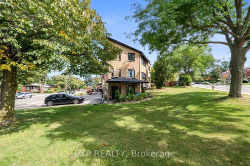 lower-5 Brendwin Road, York, ON, M6N4V6 | Card Image