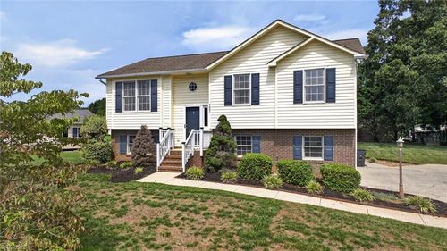 4097 Bowens Rd, Tobaccoville, NC, 27050-9423 | Card Image