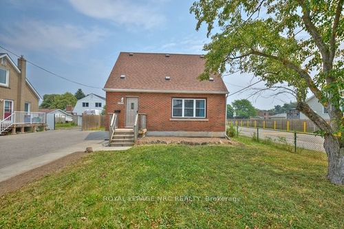 3090 Dorchester Rd, Niagara Falls, ON, L2J2Z7 | Card Image