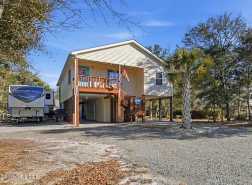 140 Ne 18th St, Oak Island, NC, 28465-6429 | Card Image