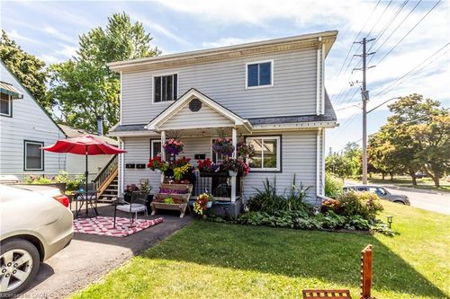 104 Oakwood Ave, Cambridge, ON, N3H4J2 | Card Image