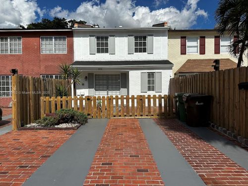 6915 W 16th Dr, Hialeah, FL, 33014-4412 | Card Image